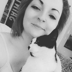 Meet your Posher, Monika